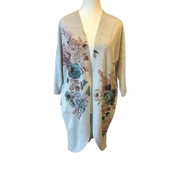 LIVE IN THE MOMENT FLORAL PRINT OPEN CARDIGAN/ 3/4 SLEEVE/ Size M - Picture 2 of 11